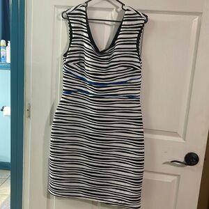Donna Ricco size 12 white and black dress with accented royal blue